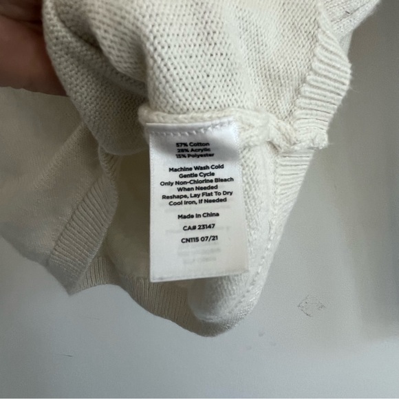 Talbots Nordic Fair Isle Yoke Soft Crewneck Sweater Cream Red Holiday Style SP - Picture 4 of 7